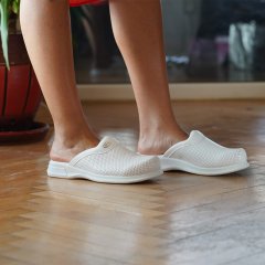 Klasik Beyaz Delikli Unisex Eko Sabo